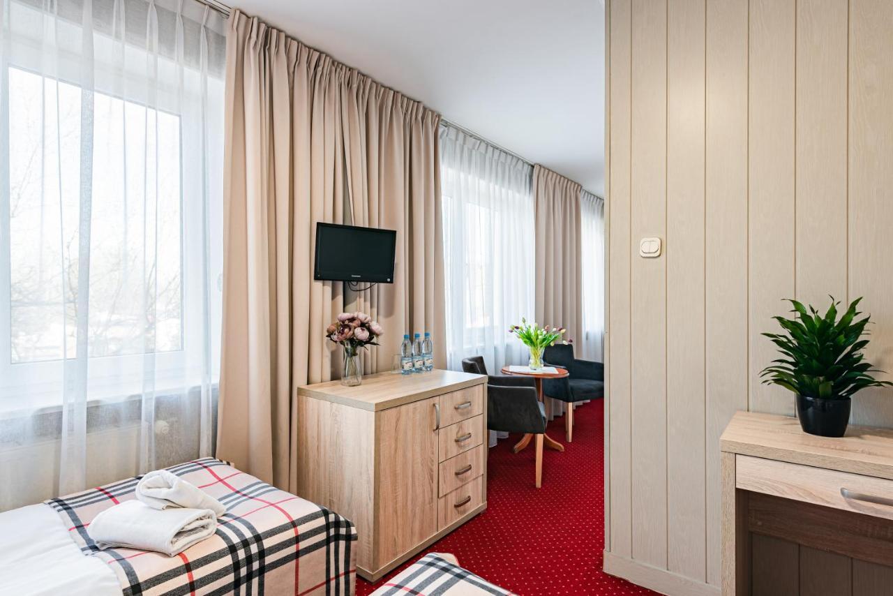 Hotel Dobre Z Lasu سوليتس كويافسكي المظهر الخارجي الصورة